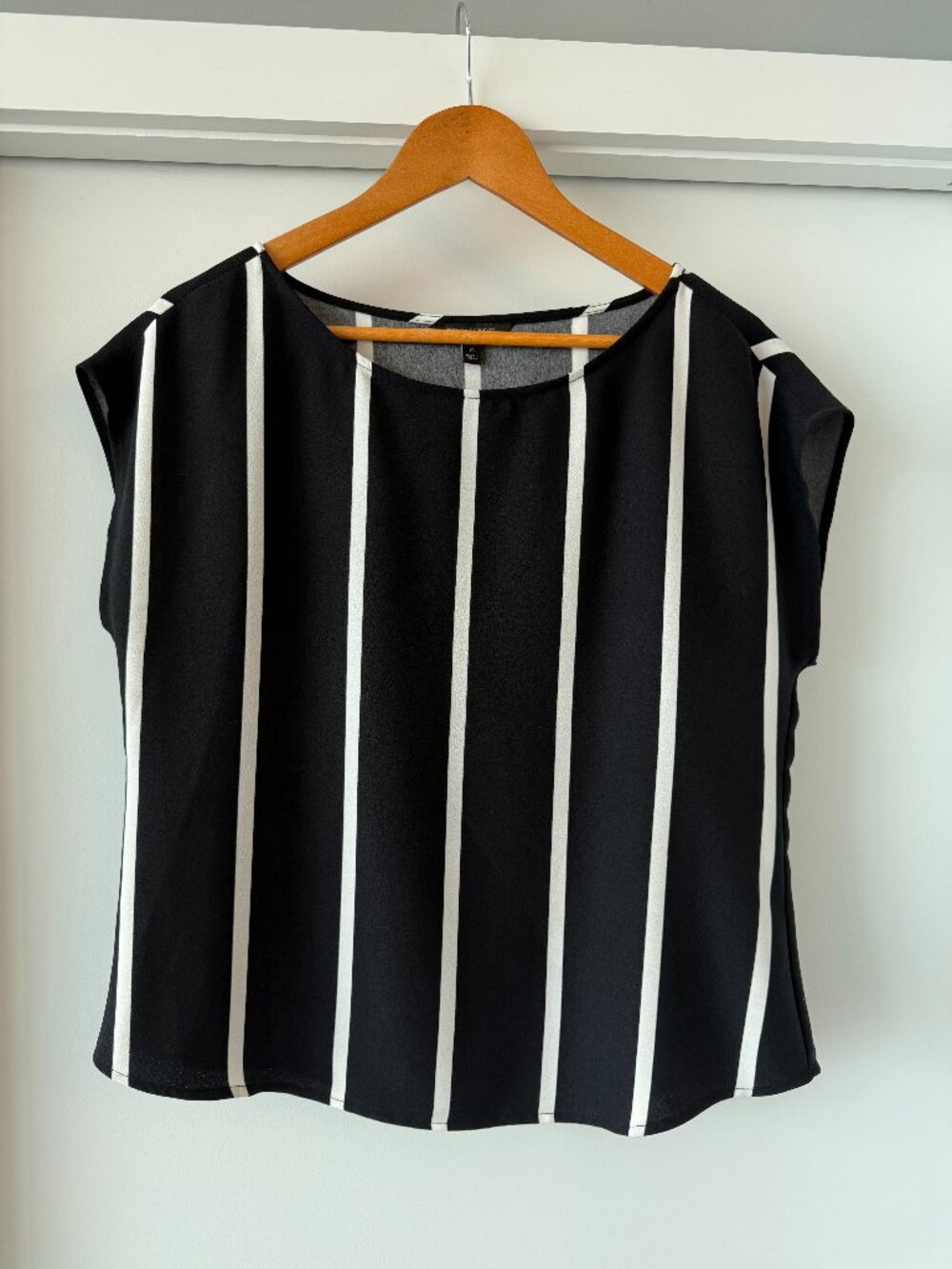 Banana Republic Petite S Black & White Striped Blouse | Minimal Chic Top